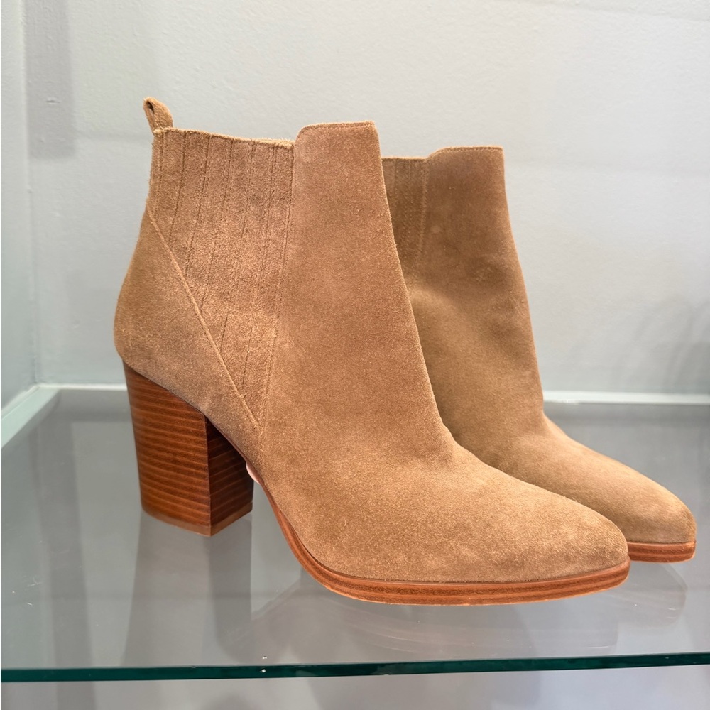 Marc Fisher Tan Suede Ankle Boots Block Heel Chelsea Style Size 8